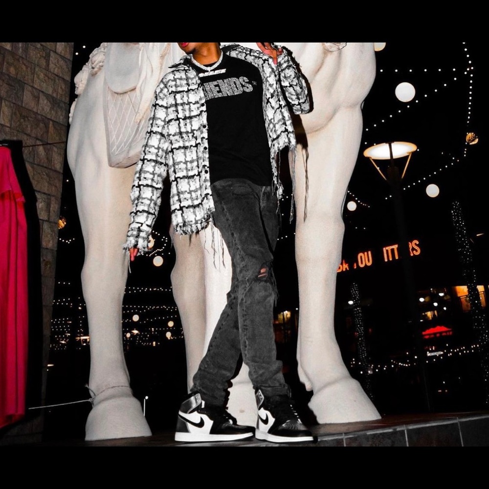 MNML Raw Edge Flannel Grey / White Size XL.